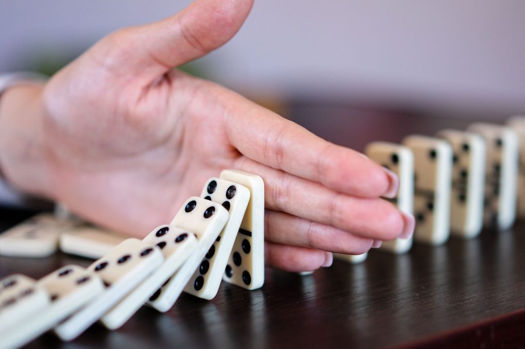 dominoes, cool backgrounds, game-6795407.jpg